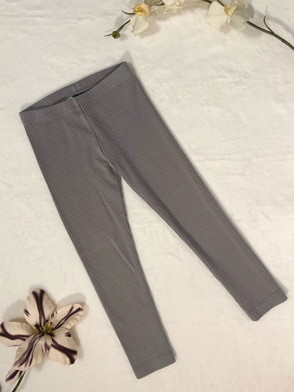 Tea Collection Ribbed Leggings – Size 5 – Warm Gray (EUC)